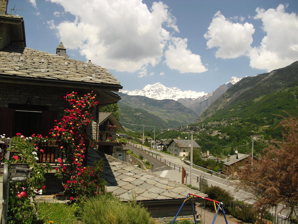 B&B Les Fleurs Gignod Kültér fotó