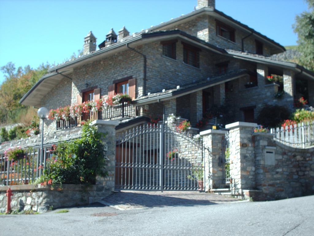 B&B Les Fleurs Gignod Kültér fotó