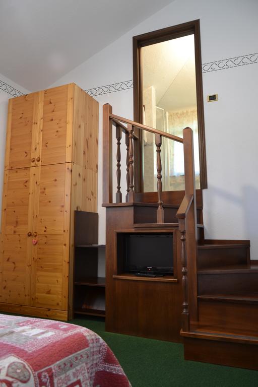 B&B Les Fleurs Gignod Kültér fotó